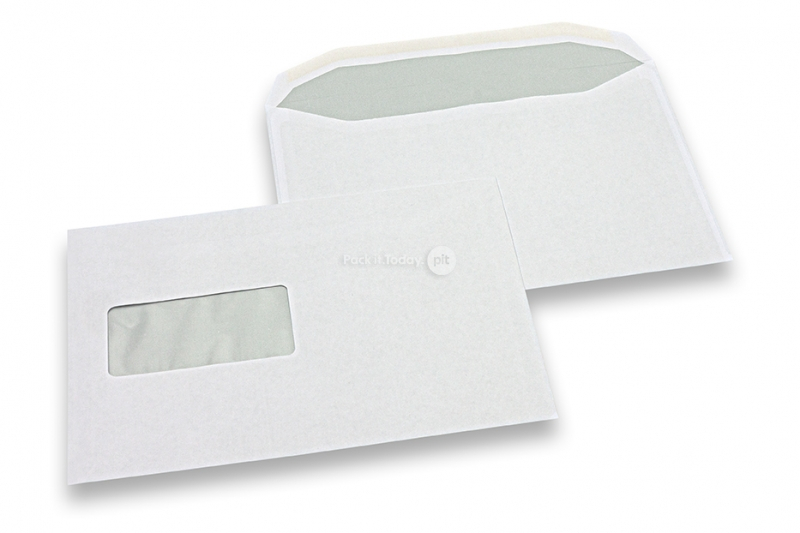 Enveloppes blanches standards, 162 x 229 mm, papier 90 gr, fenêtre à gauche 45 x 90 mm, position de la fenêtre à 20 mm du gauche et 60 mm du bas, gommée