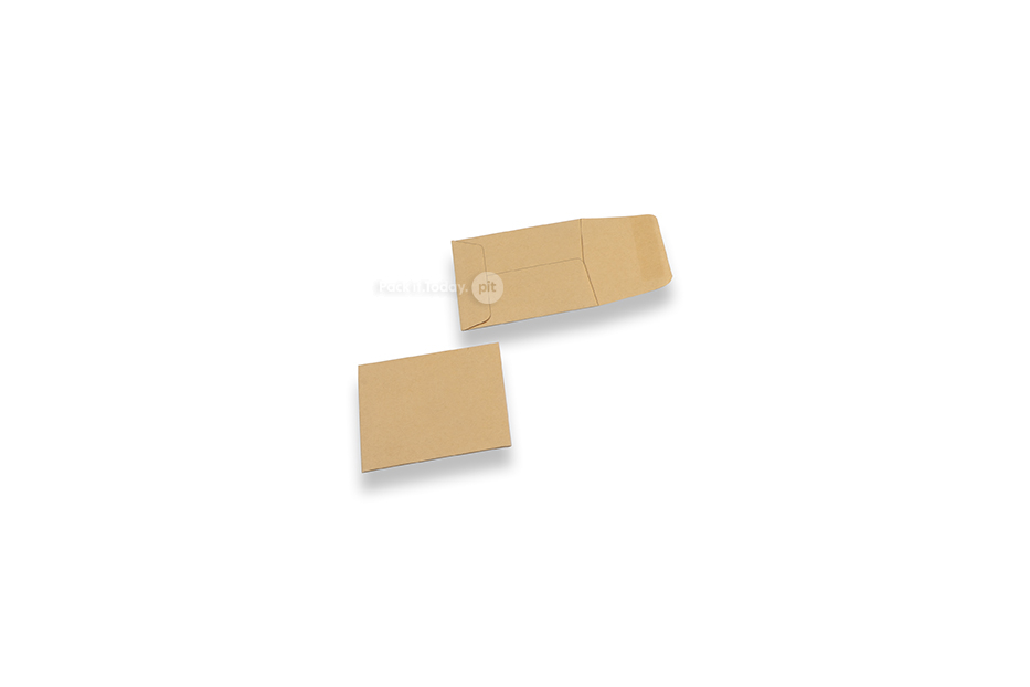 Enveloppes recyclées commerciales, 60 x 60 mm, carrée, fermeture gommée, 70 grs.
